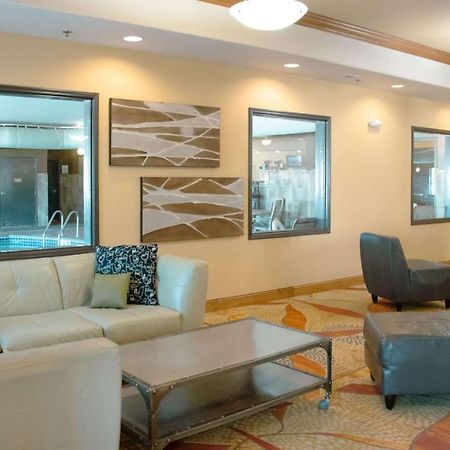 Grand Forks Lodge And Suites Εξωτερικό φωτογραφία