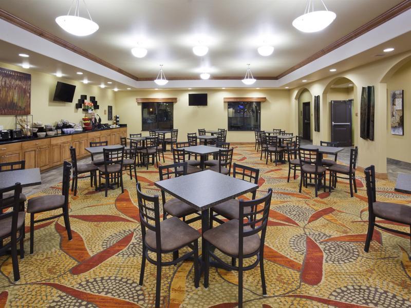 Grand Forks Lodge And Suites Εξωτερικό φωτογραφία