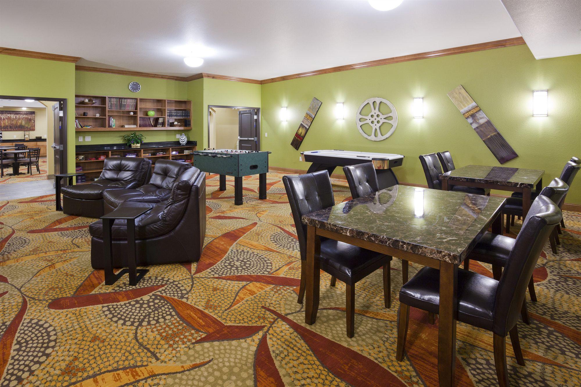 Grand Forks Lodge And Suites Εξωτερικό φωτογραφία