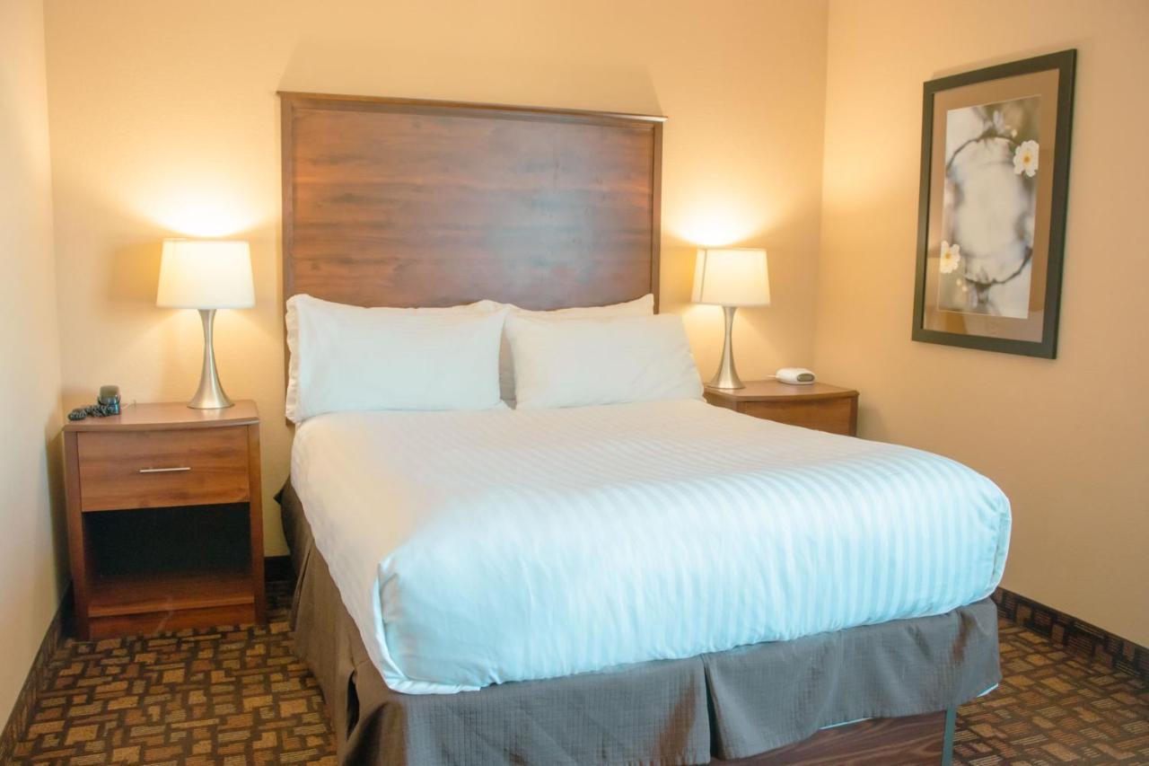 Grand Forks Lodge And Suites Εξωτερικό φωτογραφία