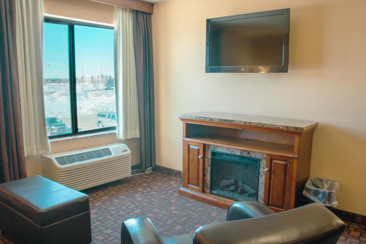 Grand Forks Lodge And Suites Εξωτερικό φωτογραφία