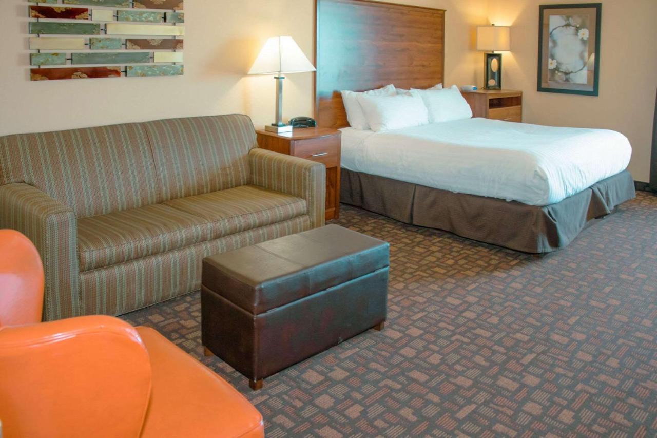 Grand Forks Lodge And Suites Εξωτερικό φωτογραφία