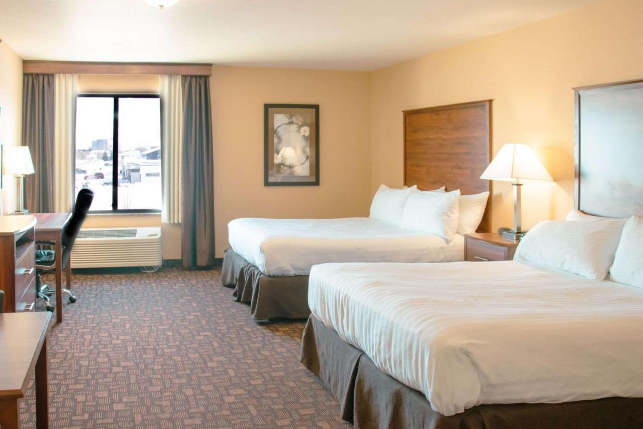 Grand Forks Lodge And Suites Εξωτερικό φωτογραφία
